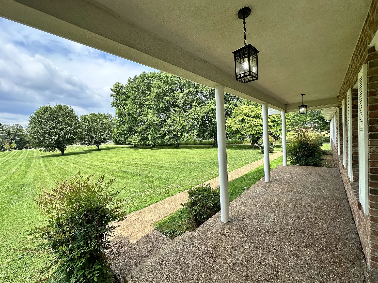 3 bed, 1411 sqft, $3,000 — Photo 4