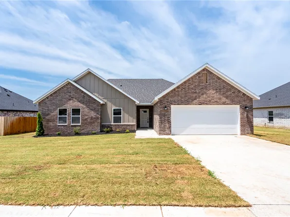 117 N Panther Ave, Farmington, AR 72730