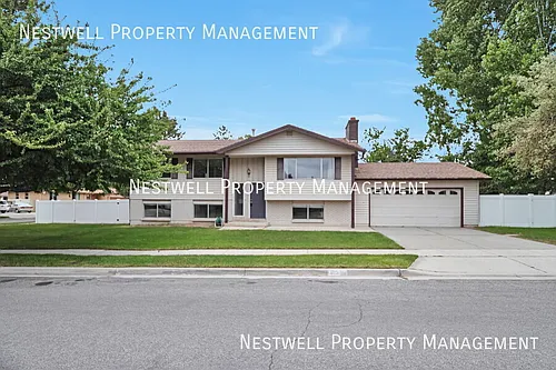 815 E Dusty Rock Pl Photo 1