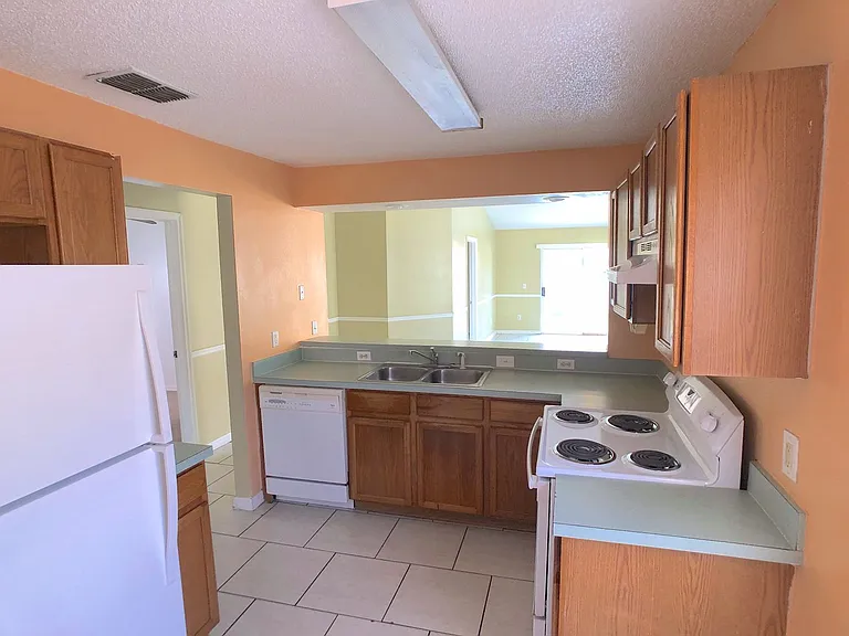 2298 Santa Lucia St — Photo 8