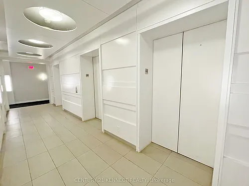 14 York St #4802 Photo 1