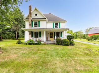 2987 Seeley Rd, Williamson, NY 14589
