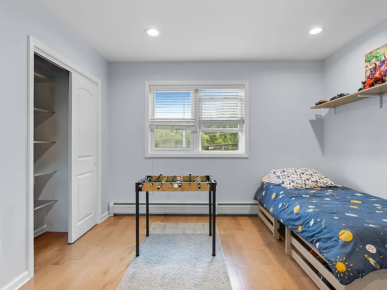 38 Woodcliff Ave — Photo 17