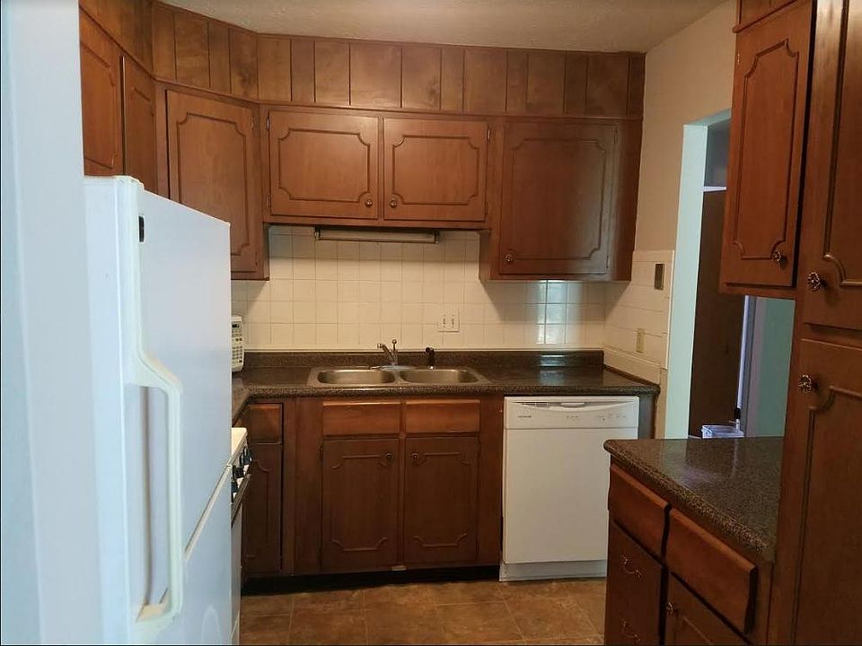 2nd image of 7617 Alki Ln