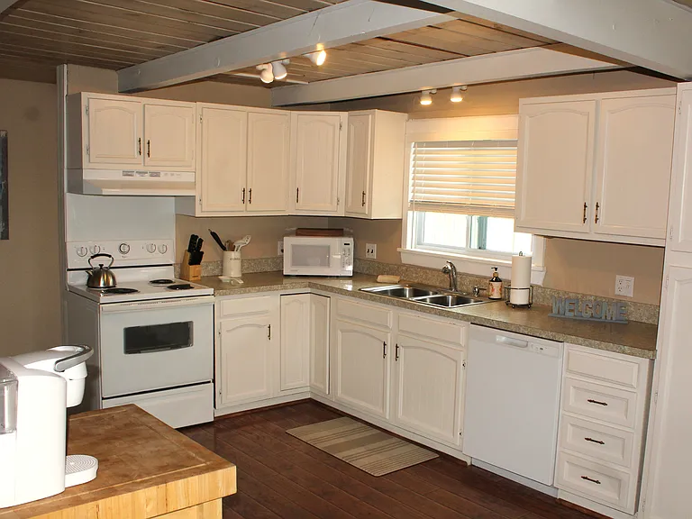 305 Front St — Photo 6