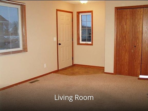 5th image of 10715 Knollwood Ln