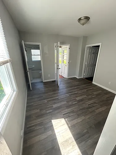 124 Caldwell Ave Photo 1