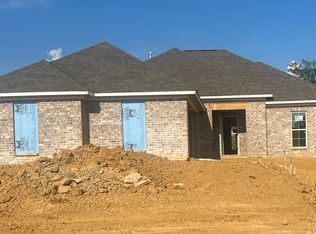 136 Madisonville Dr, Canton, MS 39046