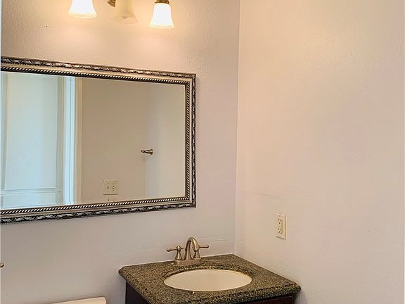 3rd image of 14822 Stonehedge Ln