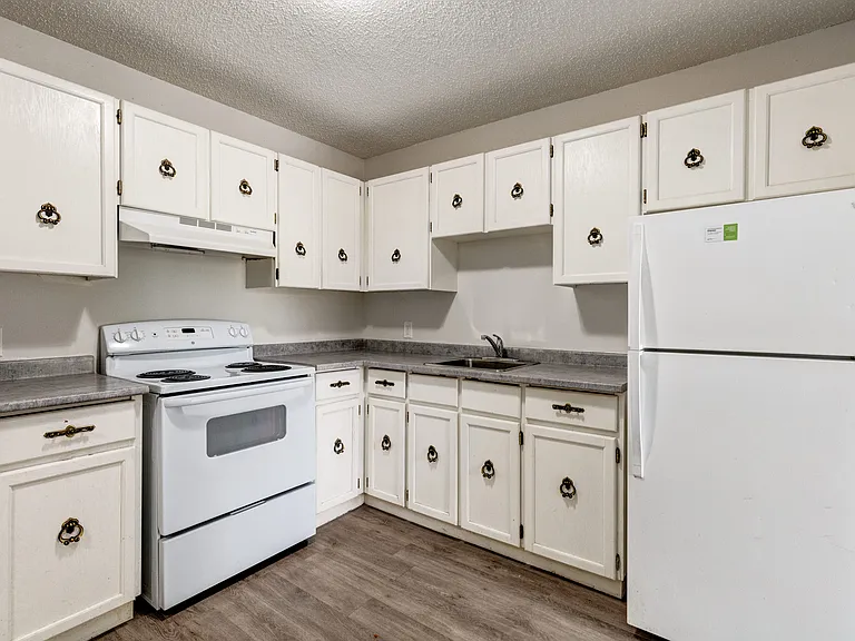 1454 Rae St — Photo 12