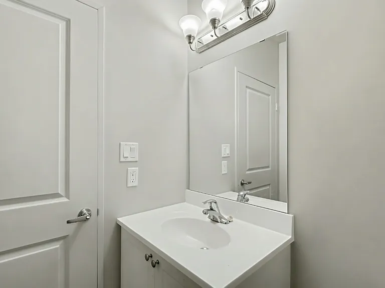 660 Garibaldi Ave — Photo 28