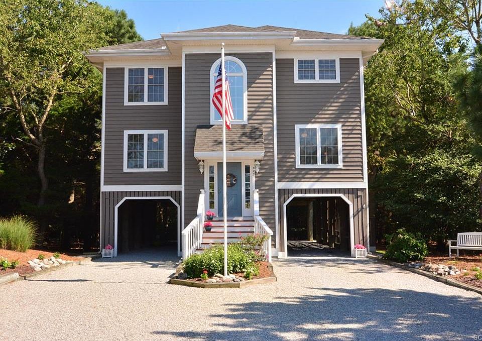 1st image of 322 Le Pointe Dr