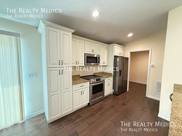 2574 SW 164th Street Rd — Photo 8
