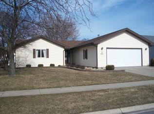 355 Meadows Rd N, Bourbonnais, IL 60914