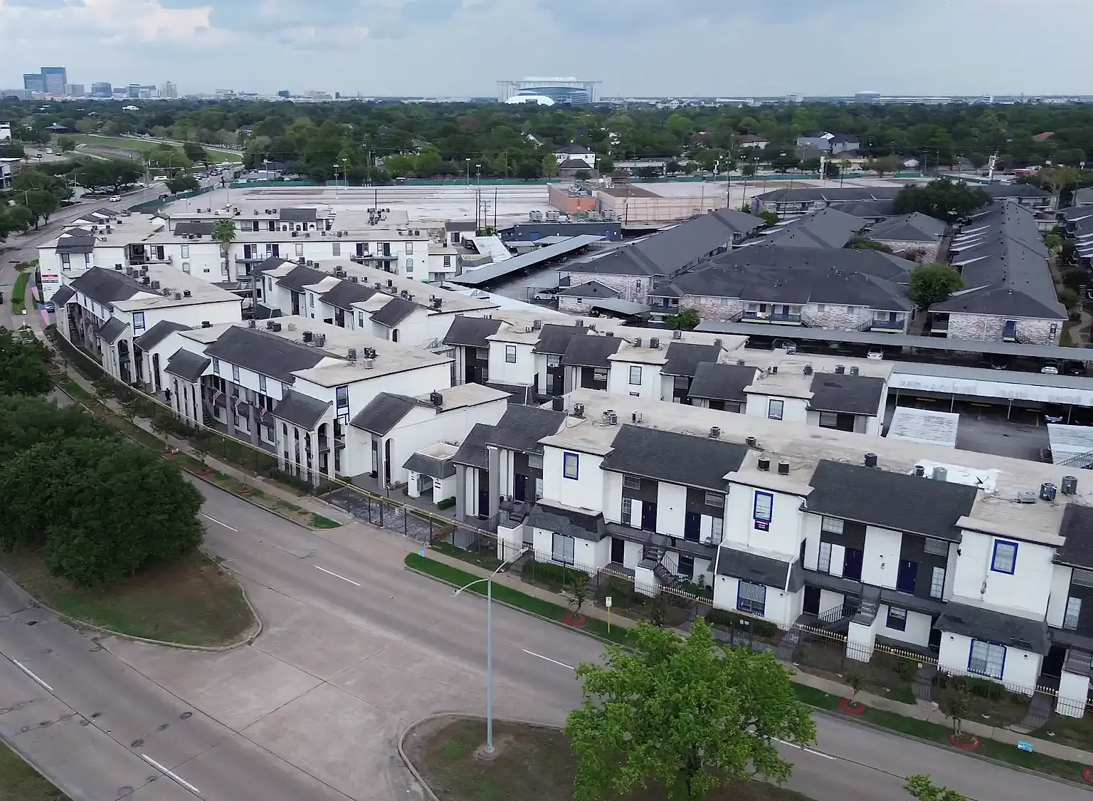Star Braeswood Apartments — Photo 2