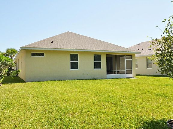2nd image of 121 Park Place Cir