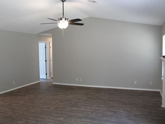 3rd image of 1434 N Plum Tree Dr