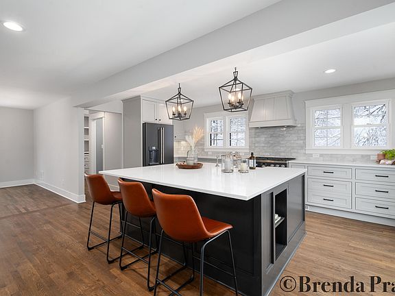 4th image of 2816 Hall St SE
