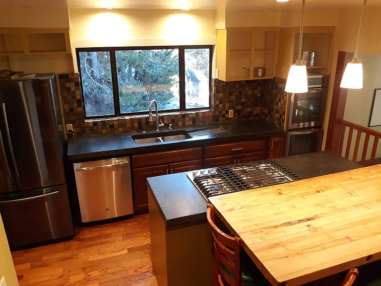 21572 Donner Pass Rd — Photo 9
