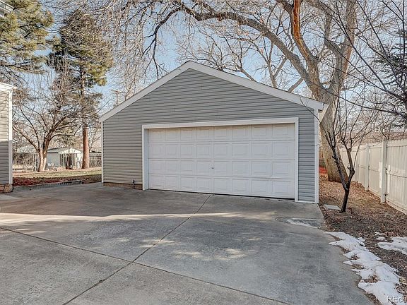 3rd image of 4730 Pierce Street