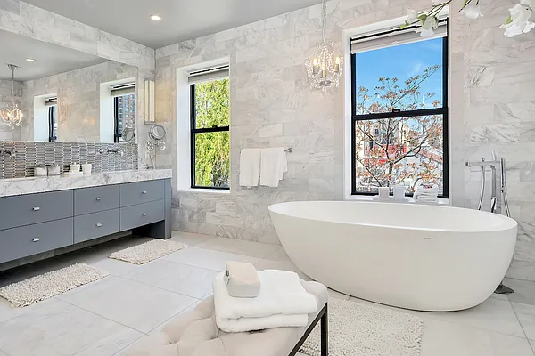 Sold by Bond New York | media 10