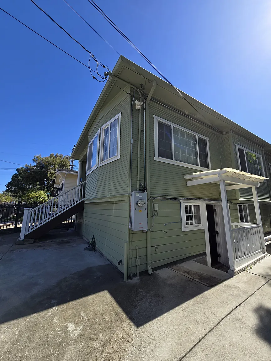2486 26th Ave #B photo 1