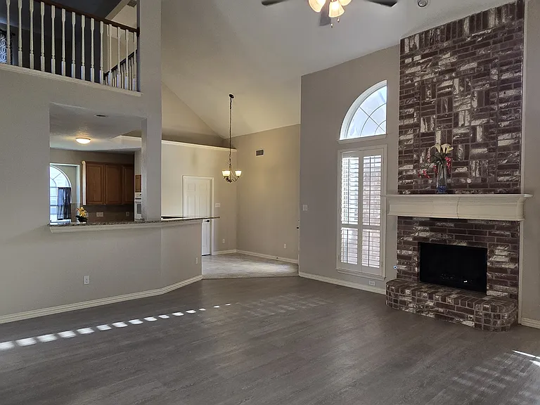 7509 Avalon Dr — Photo 8