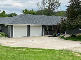 147 Timber Ridge Dr, Pella, IA 50219