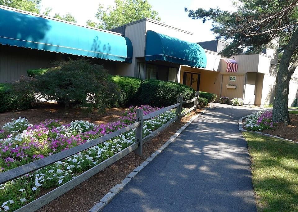 1st image of 58 Shrewsbury Green Dr Unit B