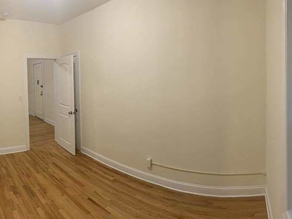 3rd image of 4544 42nd St APT 1E