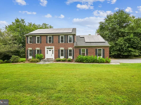 9213 Huntmaster Rd, Laytonsville, MD 20882