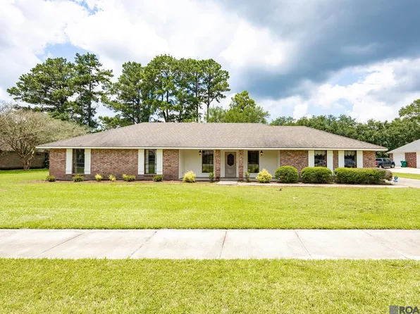 6345 Fennwood Dr, Zachary, LA 70791