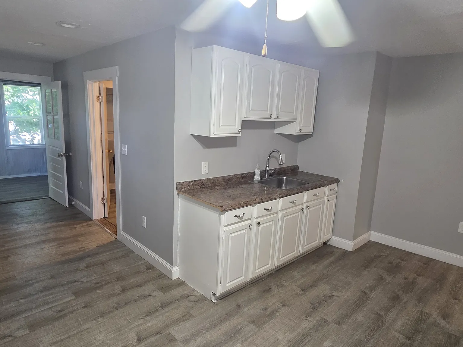 4 bed, 1100 sqft, $3,500 — Photo 2