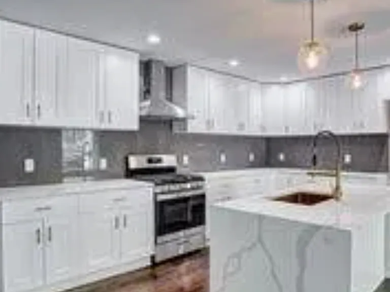 Shamrock Dr — Photo 10