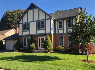 6005 Burnside Landing Dr, Burke, VA 22015