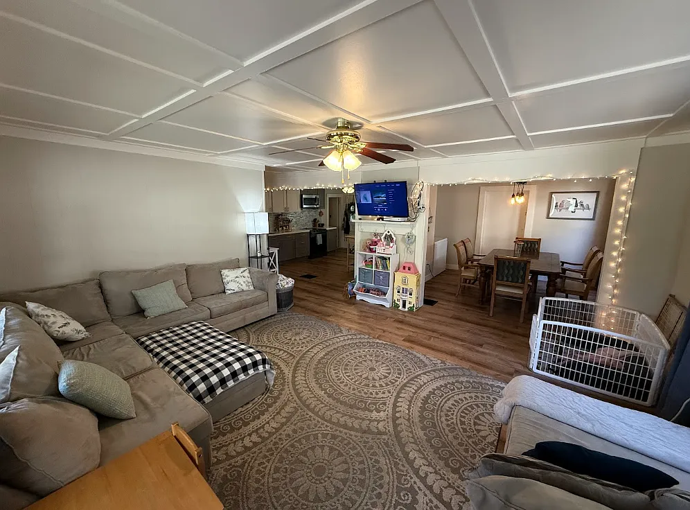 4 bed, 2100 sqft, $2,200 — Photo 3