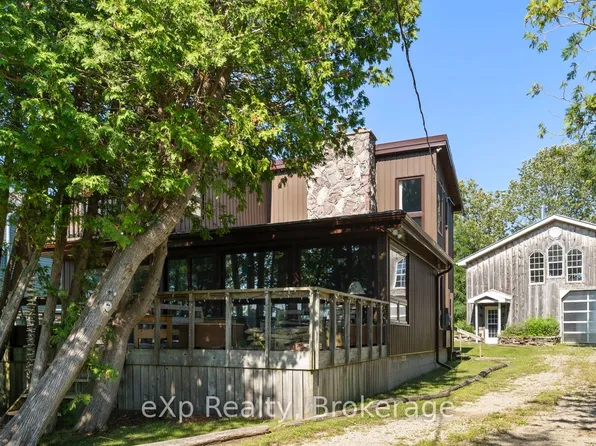 329 Bay St, South Bruce Peninsula, ON N0H 2T0