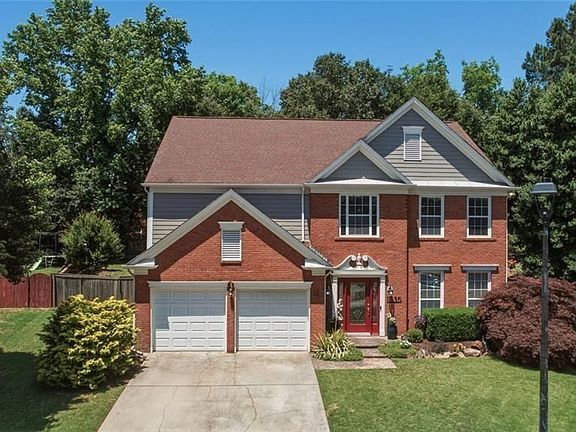 3rd image of 1335 Lyndhurst Way