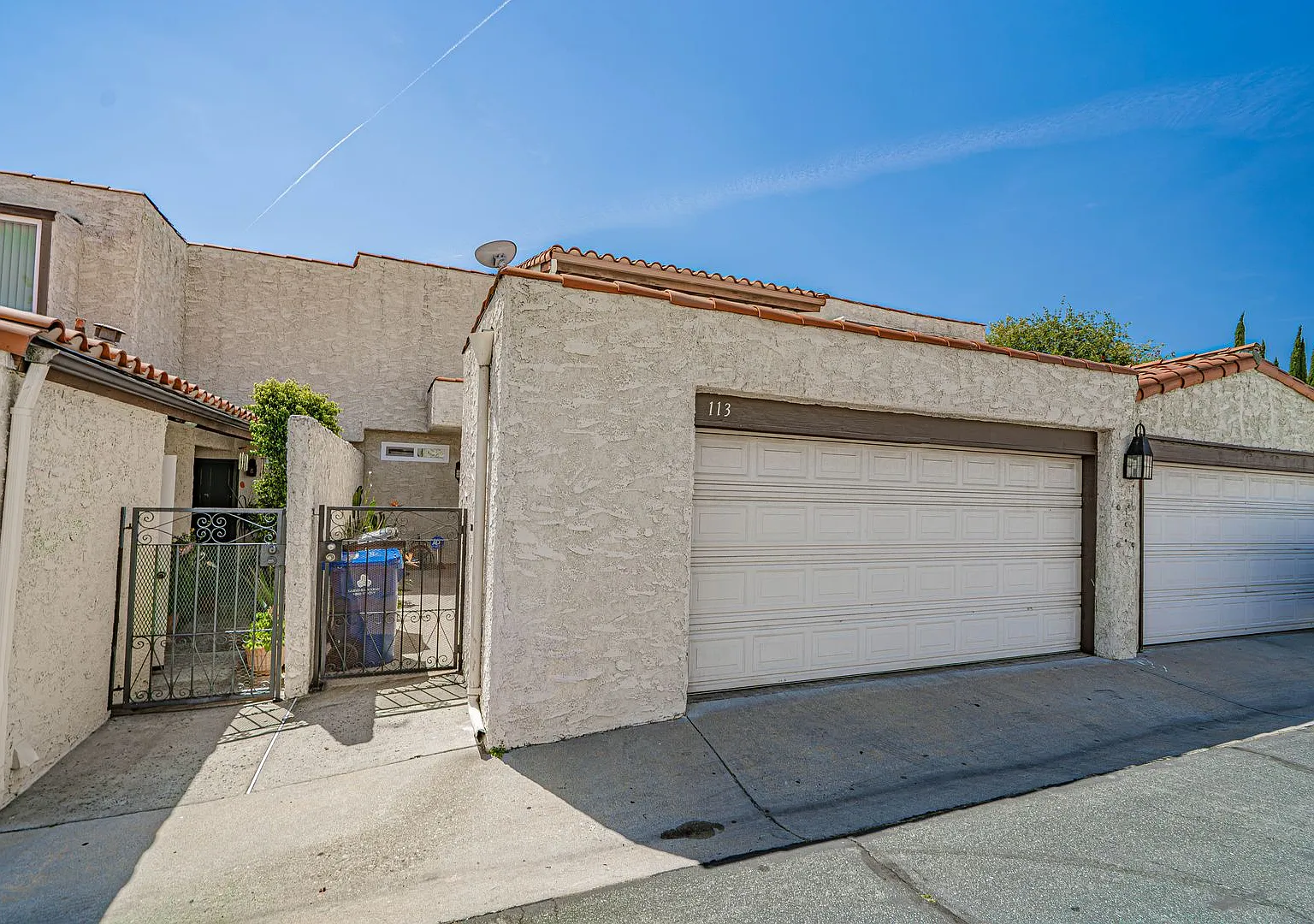 4 Bedroom Condo for Rent in Panorama City! — Photo 1
