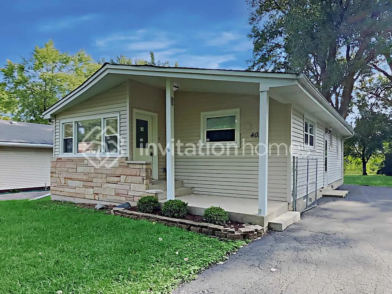 4019 N Washington St Westmont, IL 60559 — Photo 1