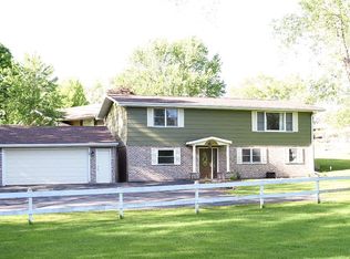 803 N 9th St, Monmouth, IL 61462