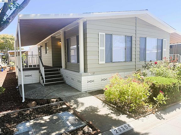 3rd image of 29354 Middleborough Way #160