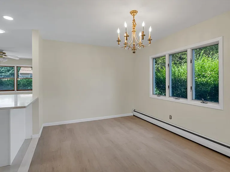 8 Fern Dr — Photo 7