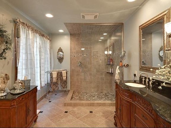 5th image of 554 W Highland Dr