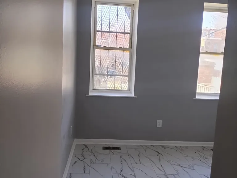 2202 Brookfield Ave #1 — Photo 9