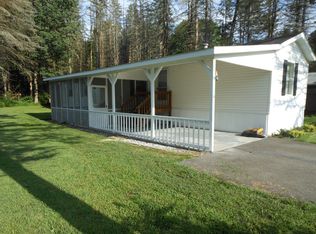 225 Oak Run Ln, Stroudsburg, PA