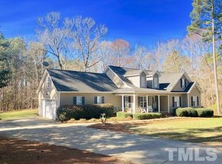556 Hilliard Rd, Fuquay Varina, NC 27526