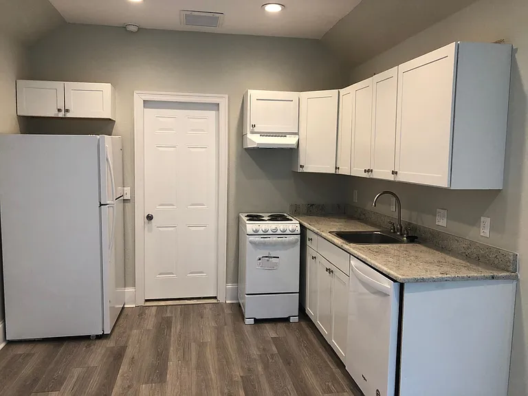 3114 Dunbar Ln #CARRIAGE HOUSE — Photo 13