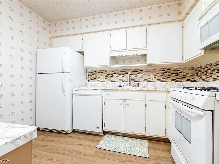 2112 Acacia Park Dr #209 — Photo 8