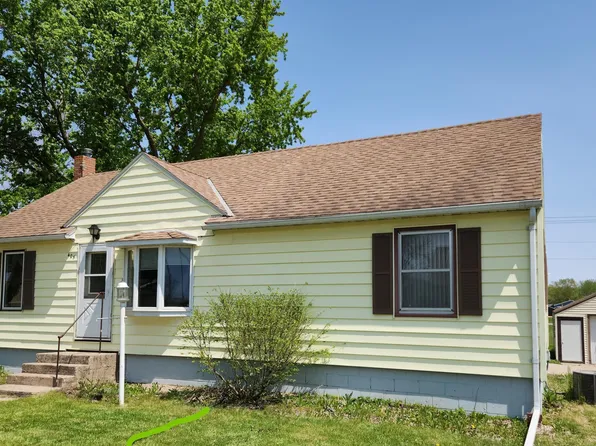 405 SW California St, Brownsdale, MN 55918